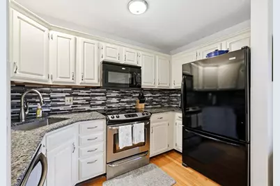 204 Brookfield Ln #204, Agawam, MA 01001 - Photo 9