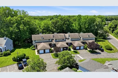 204 Brookfield Ln #204, Agawam, MA 01001 - Photo 3