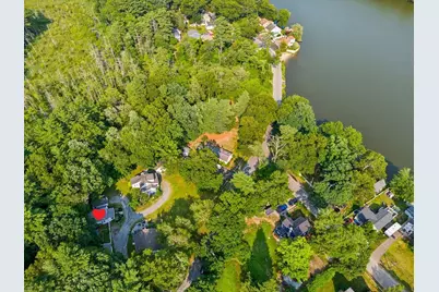 70 Mirror Lake Ave, Norfolk, MA 02056 - Photo 5