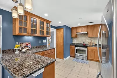 32 Bobolink Rd, Wellesley, MA 02481 - Photo 11