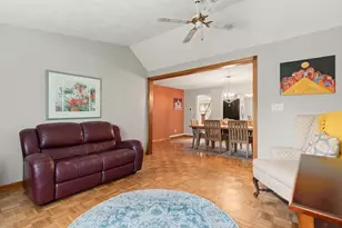 48 Valley St, Wakefield, MA 01880 - Photo 9