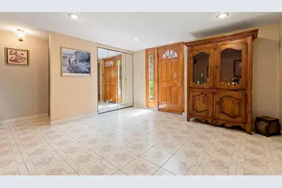 48 Valley St, Wakefield, MA 01880 - Photo 11