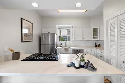 14 Holton St #3, Medford, MA 02155 - Photo 9