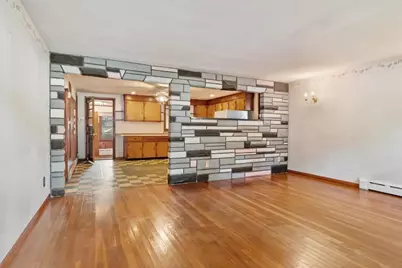 16 Hobson St, Leominster, MA 01453 - Photo 5