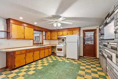 16 Hobson St, Leominster, MA 01453 - Photo 7