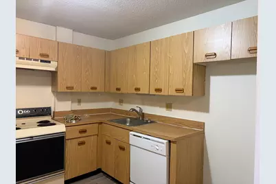 96 Old Colony Avenue #131, Taunton, MA 02718 - Photo 5