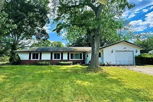 105 Royal Rd, Brockton, MA 02302 - Photo 1