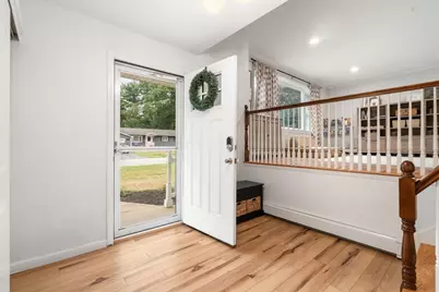 47 Westfield Dr, Holliston, MA 01746 - Photo 3