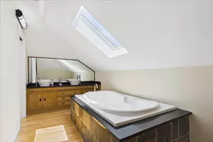 52 Boutwell St, Boston, MA 02122 - Photo 33