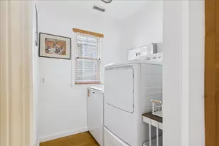 52 Boutwell St, Boston, MA 02122 - Photo 27
