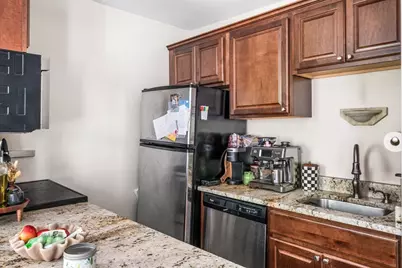 227 W 3rd #2, Boston, MA 02127 - Photo 5