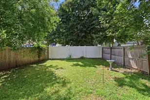 43 Hampden St, Ludlow, MA 01056 - Photo 37