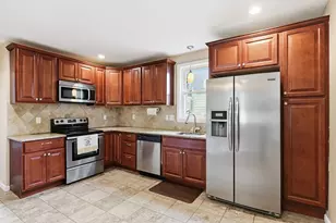 43 Hampden St, Ludlow, MA 01056 - Photo 11