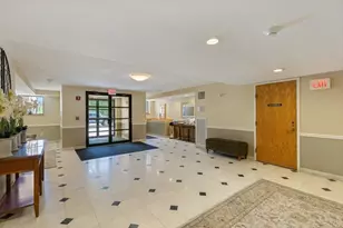 100 Ledgewood Dr, Stoneham, MA 02180 - Photo 5