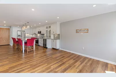 100 Ledgewood Dr #410, Stoneham, MA 02180 - Photo 9