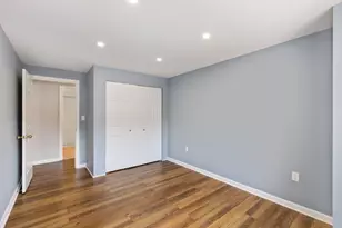 100 Ledgewood Dr, Stoneham, MA 02180 - Photo 23