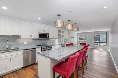 100 Ledgewood Dr #410, Stoneham, MA 02180 - Photo 1