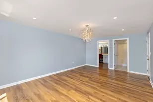 100 Ledgewood Dr, Stoneham, MA 02180 - Photo 19