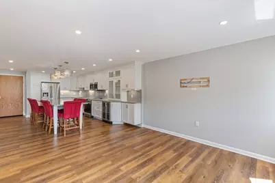 100 Ledgewood Dr #410, Stoneham, MA 02180 - Photo 9