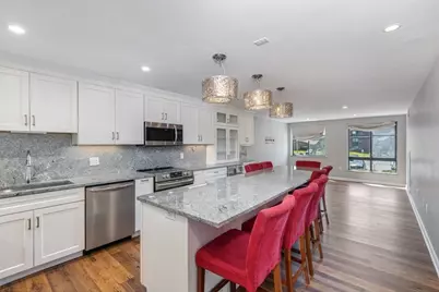 100 Ledgewood Dr #410, Stoneham, MA 02180 - Photo 1