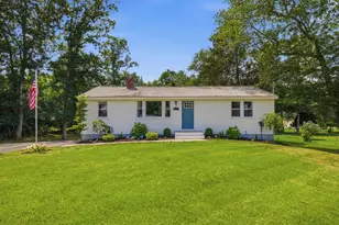 456 North St, Bridgewater, MA 02324 - Photo 1