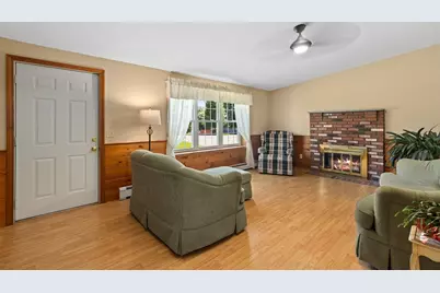51 Point St, Berkley, MA 02779 - Photo 7