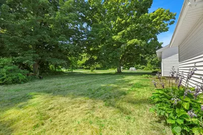 140 Everett St, Easthampton, MA 01027 - Photo 25