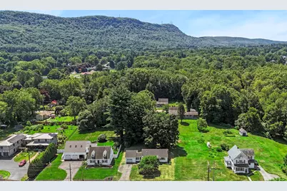 140 Everett St, Easthampton, MA 01027 - Photo 31