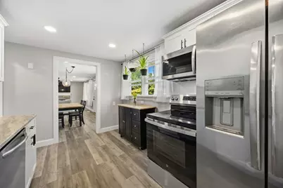 140 Everett St, Easthampton, MA 01027 - Photo 3