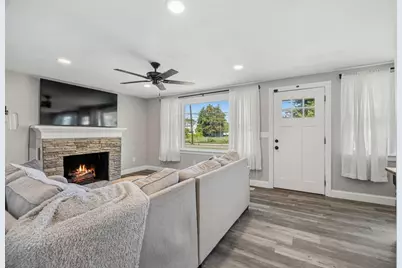 140 Everett St, Easthampton, MA 01027 - Photo 11