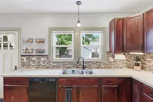 2 Cashman Rd, Peabody, MA 01960 - Photo 11