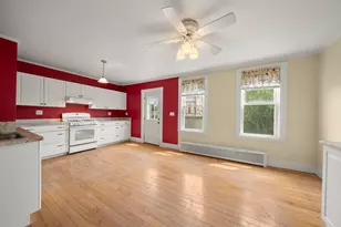 106 H St, Boston, MA 02127 - Photo 3