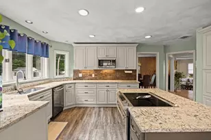 105 Lounsbury Dr, Raynham, MA 02767 - Photo 11