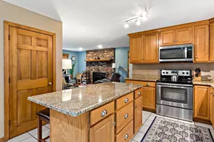 8 Peter Cooper Dr, Wareham, MA 02571 - Photo 11
