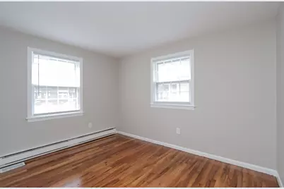 83 Newhall St, Springfield, MA 01109 - Photo 9