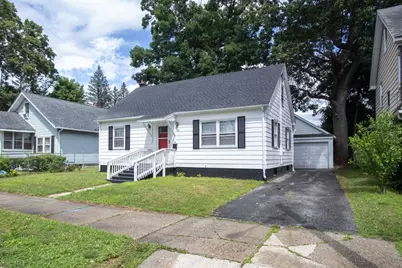 83 Newhall St, Springfield, MA 01109 - Photo 1