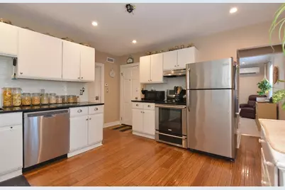 36 Walllis St #3, Beverly, MA 01915 - Photo 5