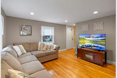 33 Jordan St, Beverly, MA 01915 - Photo 5
