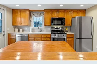 33 Jordan St, Beverly, MA 01915 - Photo 13