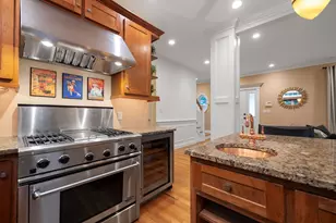 241 Ridge St, Winchester, MA 01890 - Photo 9