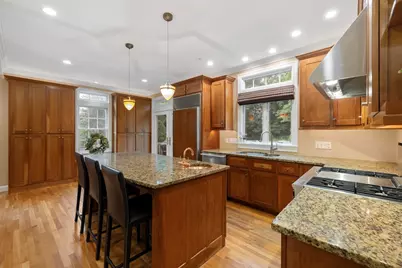 241 Ridge St, Winchester, MA 01890 - Photo 7