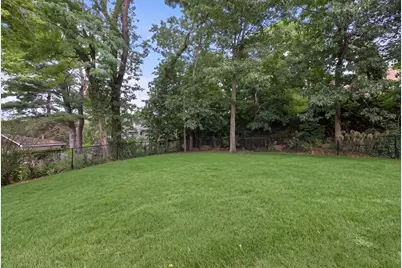 241 Ridge St, Winchester, MA 01890 - Photo 25
