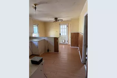 291 Chapman St, Greenfield, MA 01301 - Photo 5
