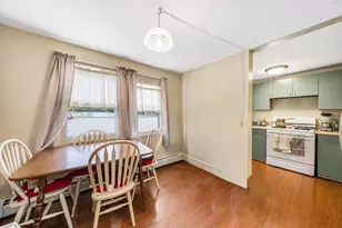 48 Manor Ct, Springfield, MA 01118 - Photo 5
