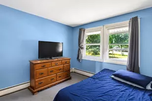 48 Manor Ct, Springfield, MA 01118 - Photo 11