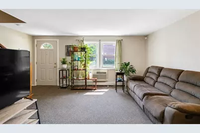 48 Manor Court #48, Springfield, MA 01118 - Photo 3