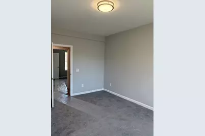 184 Avenue C #01, Woonsocket, RI 02895 - Photo 5