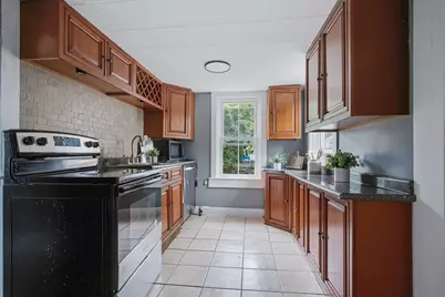 92 Broadway, Taunton, MA 02780 - Photo 5