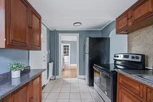 92 Broadway, Taunton, MA 02780 - Photo 7