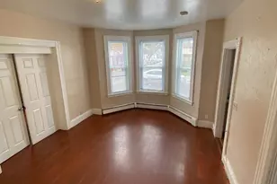 15 Astor St, Lynn, MA 01905 - Photo 3